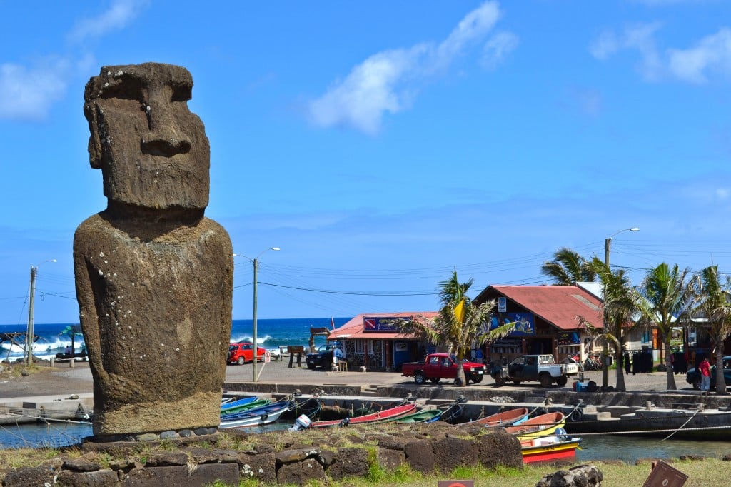 Moai at Ahu Tautira overlooking Caleta Hango Roa harbor