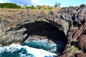 Ana Kai Tangata Caves