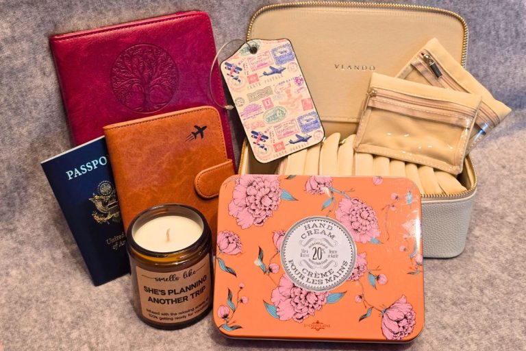25+ Perfect Travel Gifts for the Frequent Traveler on Your Christmas List ✈️🎁
